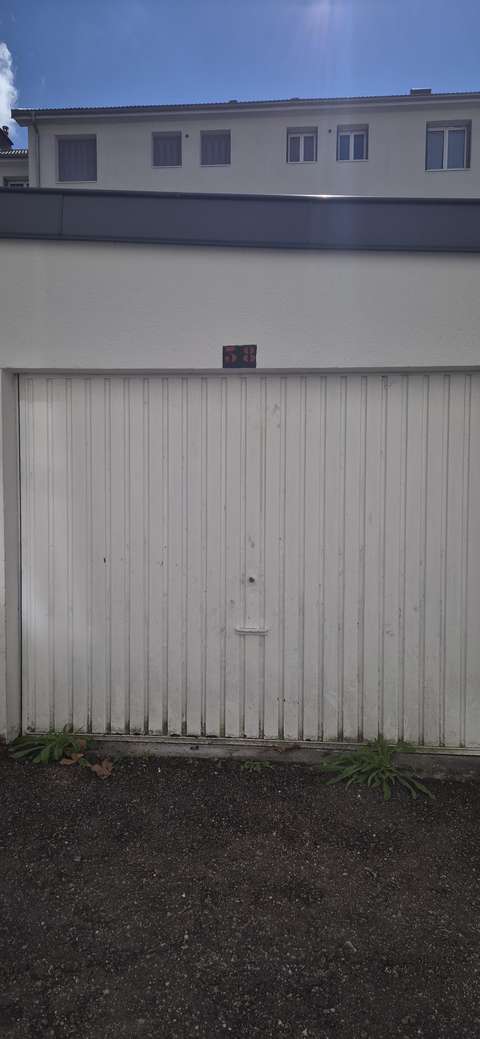 Garage/ box -14m² à Besançon
