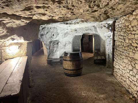 Cave stockage vin troglodyte - 10m2 - Azay-sur-Cher