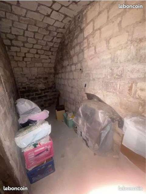 CAVE à louer -14m3/6m2- Saine et sécurisée -