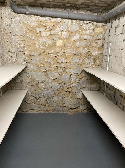 Cave saine et sécurisée