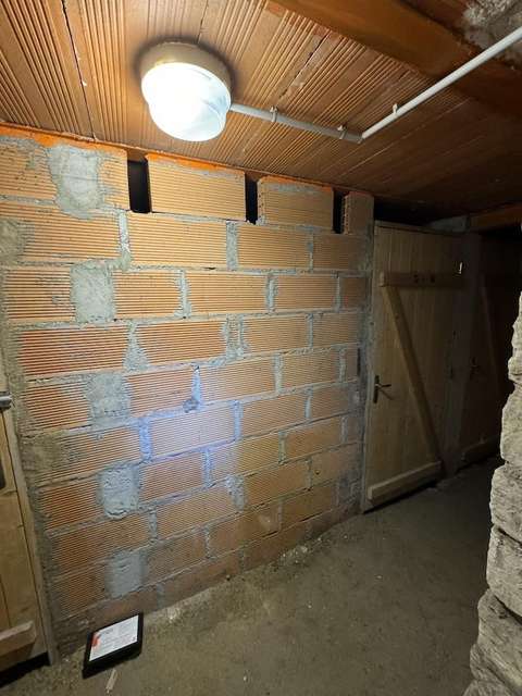 Cave 7 m2 - 35 rue Pouchet -