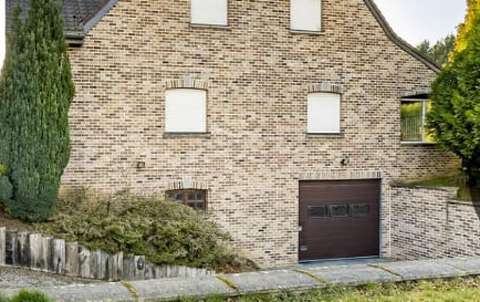 Entrepôt de stockage sécurisé de 132 m2 sur