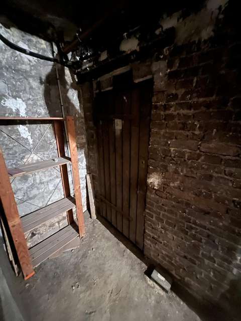 Cave à louer Paris 17e 10m²