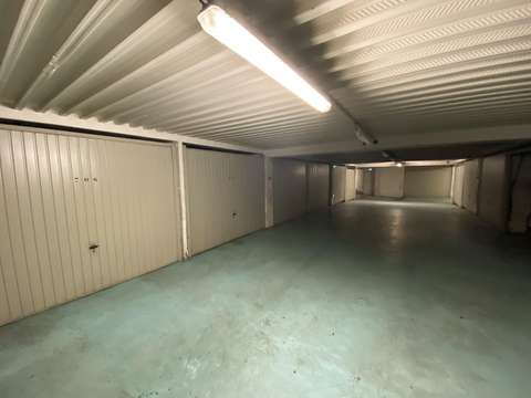 Box fermé niveau -7 / rue Damrémont Paris