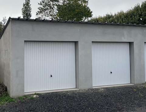 Grand garage de 40 m² en plein centre-ville