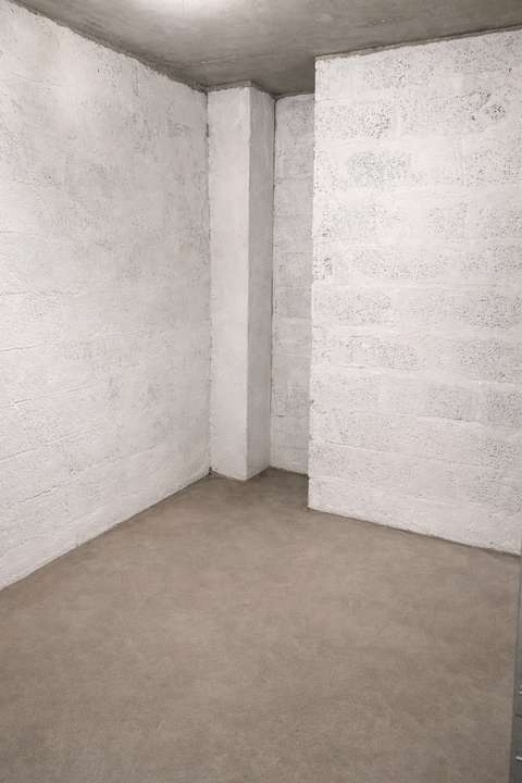ESPACE DE STOCKAGE - CAVE A LOUER -