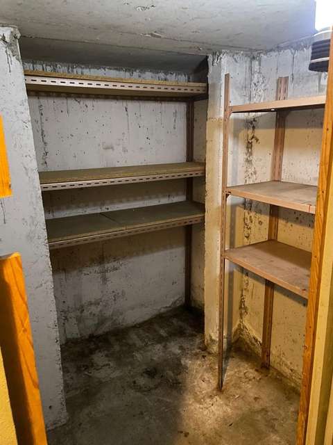 Cave saine et bétonnée – Accès 24h/24 –