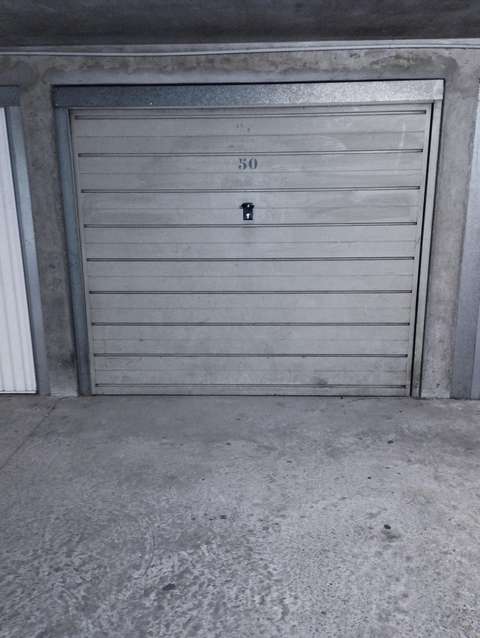 Garage/box 25m² à Bron