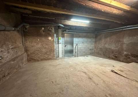 Atelier/espace de stockage/Local surface 45 m²