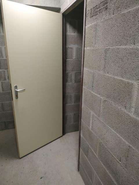 Cave, box, local stockage sec et propre