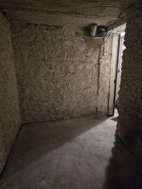 Loue cave saine, bétonnée et sécurisée - 7m²