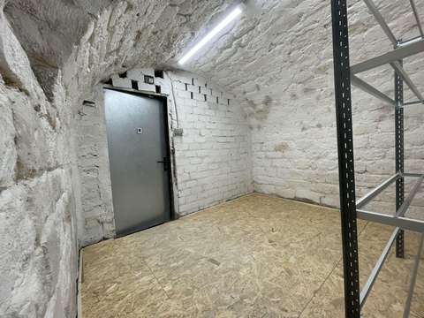 Cave voûtée rénovée – 9 m² – Paris
