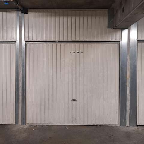 Garage/Box 14 m2 à Bordeaux