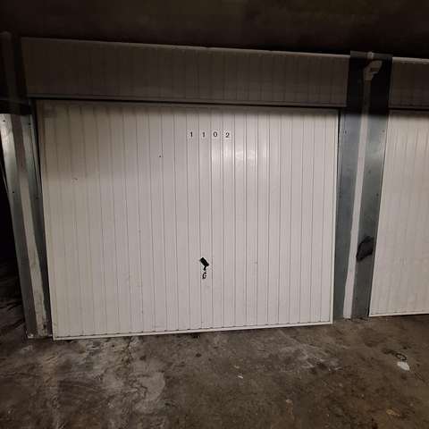 Garage/Box 14 m2 à Bordeaux
