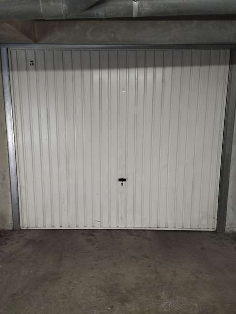 Garage 13m² à St Genis-Laval