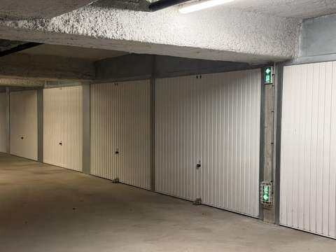 Box fermé sécurisé 18 m²– Strasbourg Hautepierre