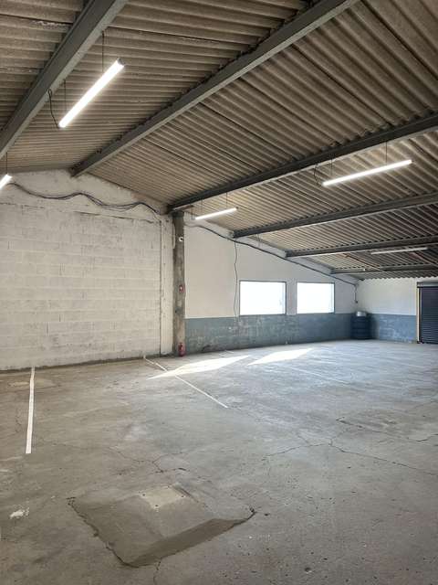 Garage sécurisé : places voitures