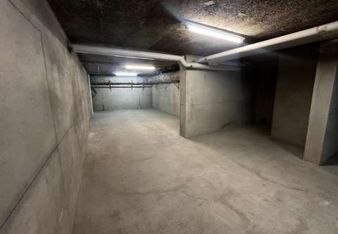 Stockage / Garde-meuble / Cave / Box /