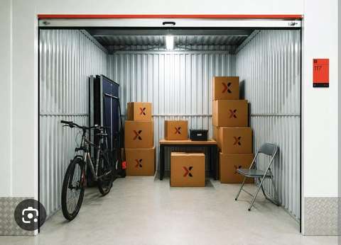 Box innbox 12m2 à partager
