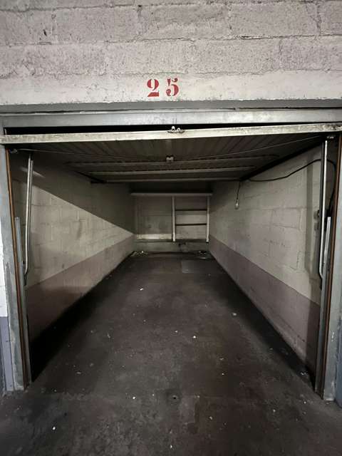 Box de stockage sécurisé - 17 Rue Ambroise
