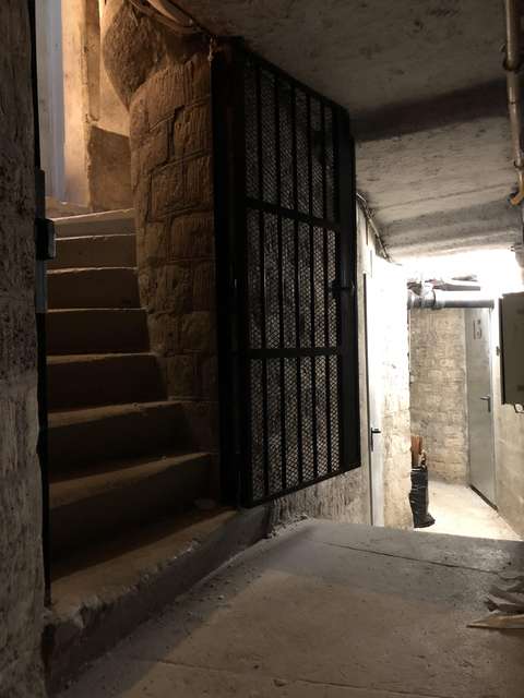 Location - Cave à Paris
