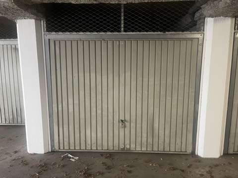 Garage/box 15 m² à Peltre