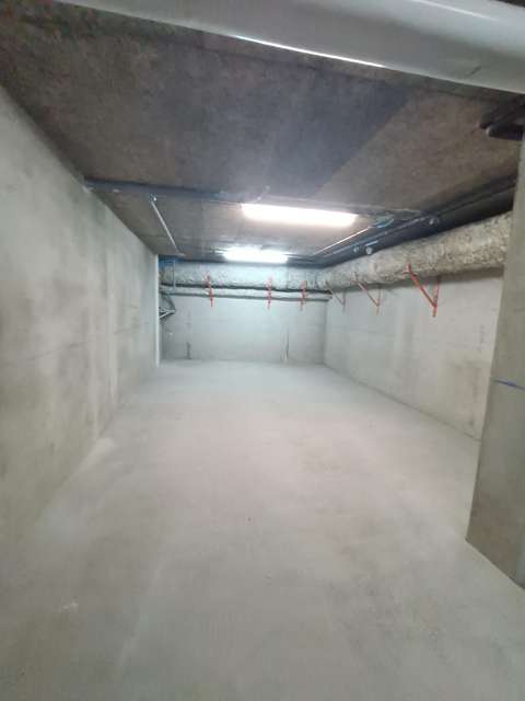 Local / Box / Stockage / Cave /