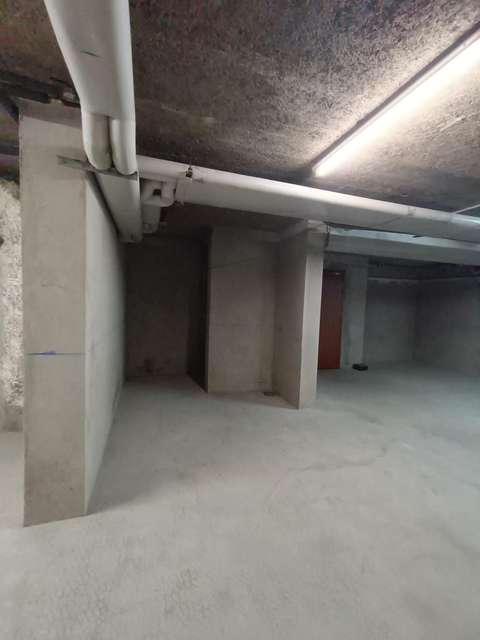Local / Box / Stockage / Cave /
