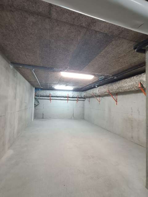 Local / Box / Stockage / Cave /