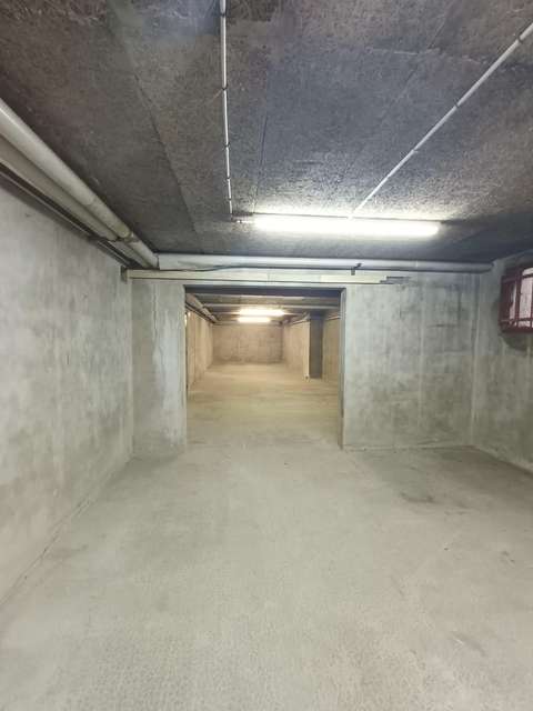 Local / Box / Stockage / Cave /