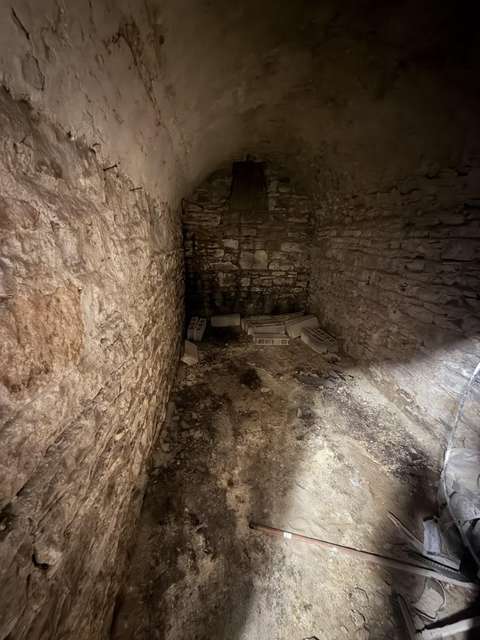 Cave privative 10 m² avec électricité - rue