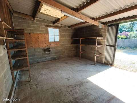 ESPACE DE STOCKAGE SÉCURISÉ DE 28 M² À