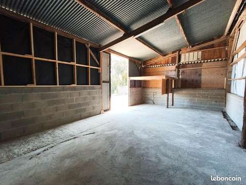 ESPACE DE STOCKAGE SÉCURISÉ DE 55 M² À