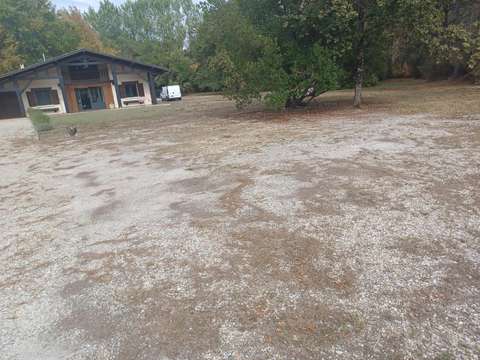 Parking extérieur sécurisée dans résidence privée
