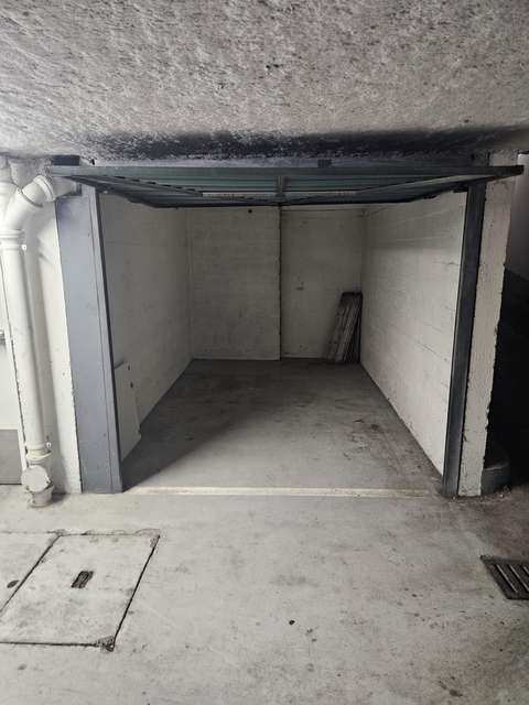 Box sécurisé de 9,4 m² - Boulevard Charonne