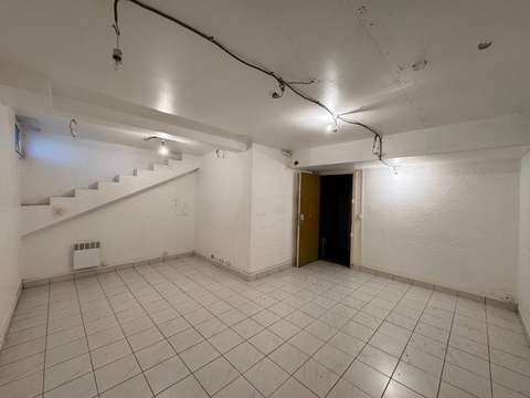2 Caves de 20m2 et 22m2 à Créteil