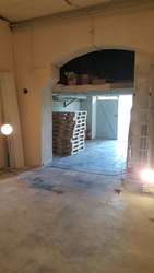 Local fermé pour stockage