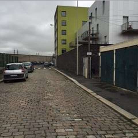 Garage à louer