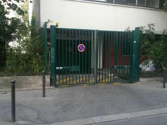 Stockage, lumiere h24 avec Gardien presence H24 securis