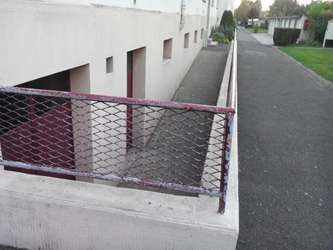 Box fermé proche de la gare à louer