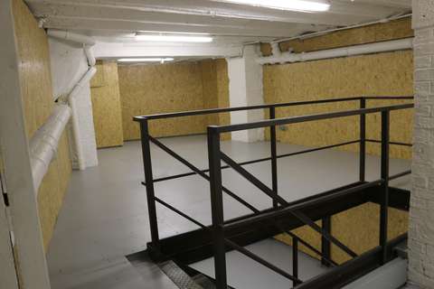 Location Caves 60m2 Paris 16 eme Securisé
