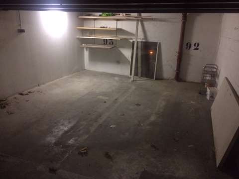 1 place de parking dans un box double