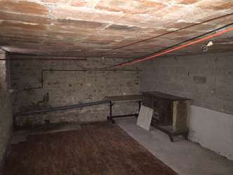 Cave sous maison pour stockage