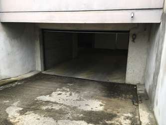 Pièce pour motos en centre ville