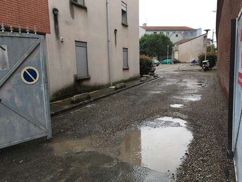 Box / garage 2 roues à louer proche