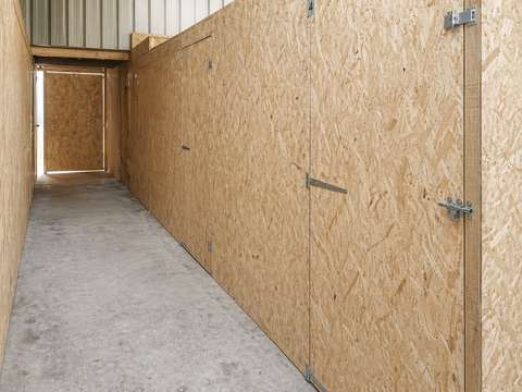 Box de stockage3M2 neuf dans entrepôt isolé