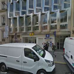 105 m2 de stockage en RDC - paris 9