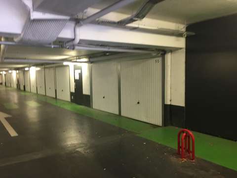 Garage/Box fermé sécurisé pour 2 roues