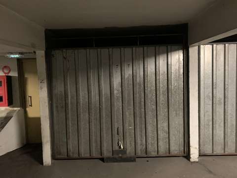 Garage fermé de 14m² en sous sol à