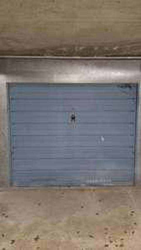 Garage fermé en sous-sol à Evreux